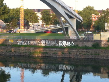 Graffiti Bombing - Photo by HOYA - retro, spider, cologne