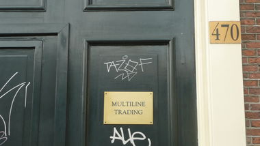 Graffiti Bombing - Photo by HOYA - amsterdam, tazof