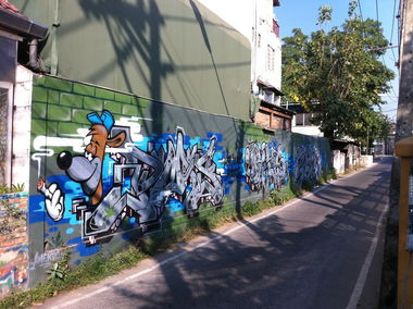 Graffiti Wall - Photo by HOYA - poas, jeys, diks