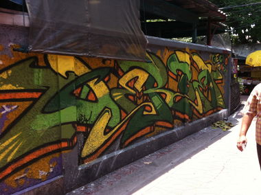 Graffiti Wall - Photo by HOYA - bangkok, thailand