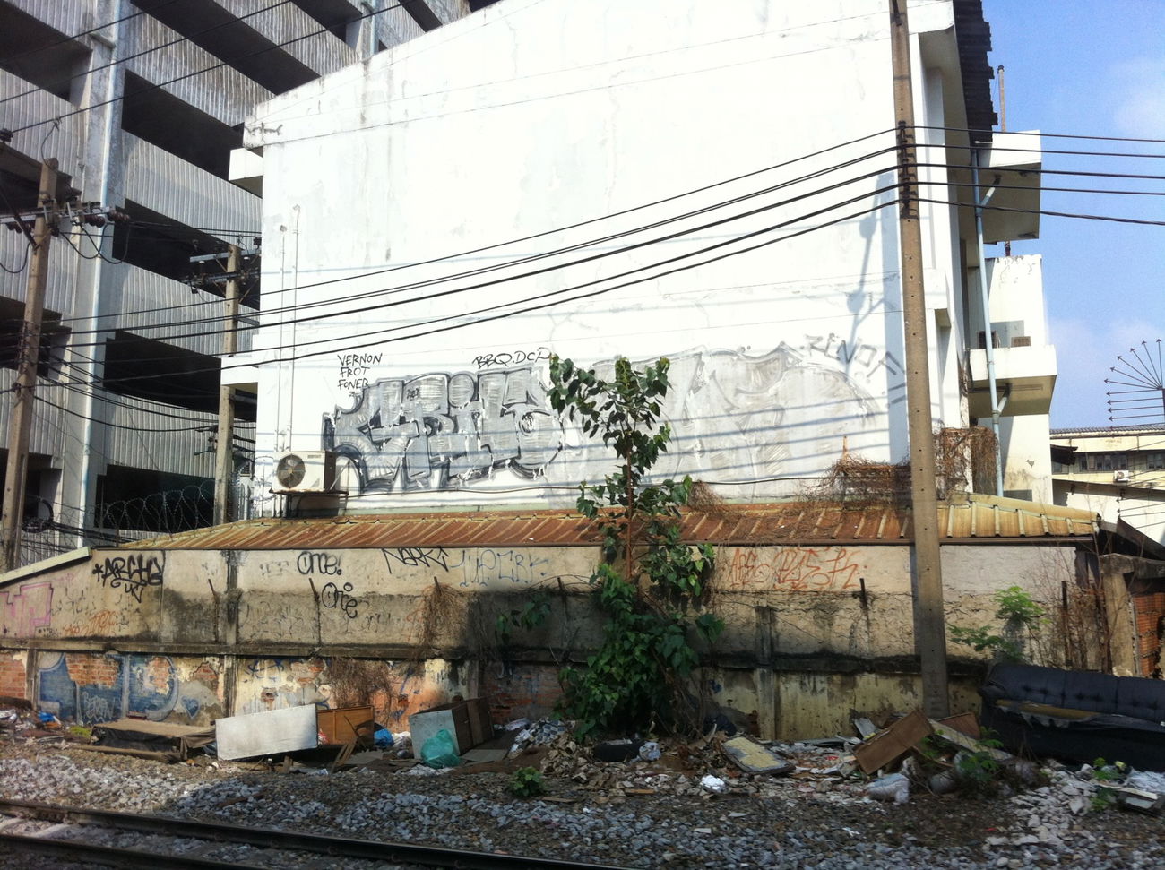 Graffiti Wall - Photo by HOYA - bangkk, thailand