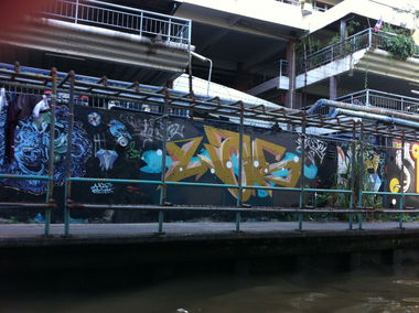 Graffiti Wall - Photo by HOYA - wais, bangkok