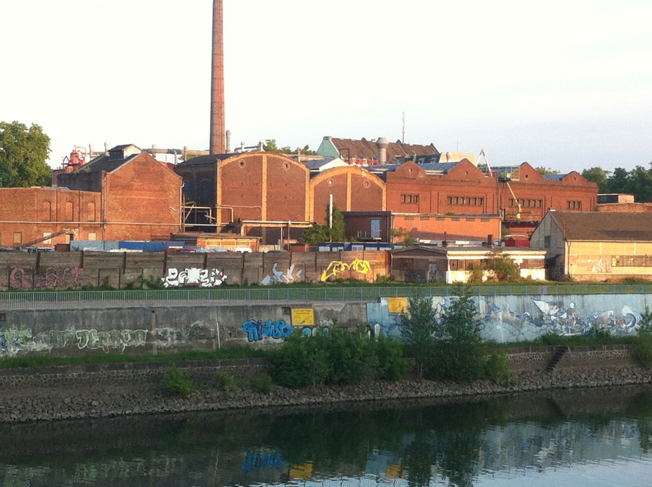 Graffiti Bombing - Photo by HOYA - cologne, köln