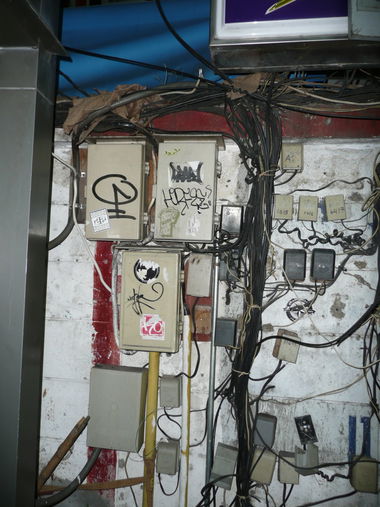 Graffiti Bombing - Photo by HOYA - horfee, bangkok, thailand