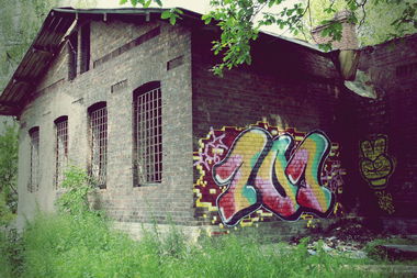 Graffiti Wall in Saint Petersburg - Photo by HUSTLER - 101 (2012)