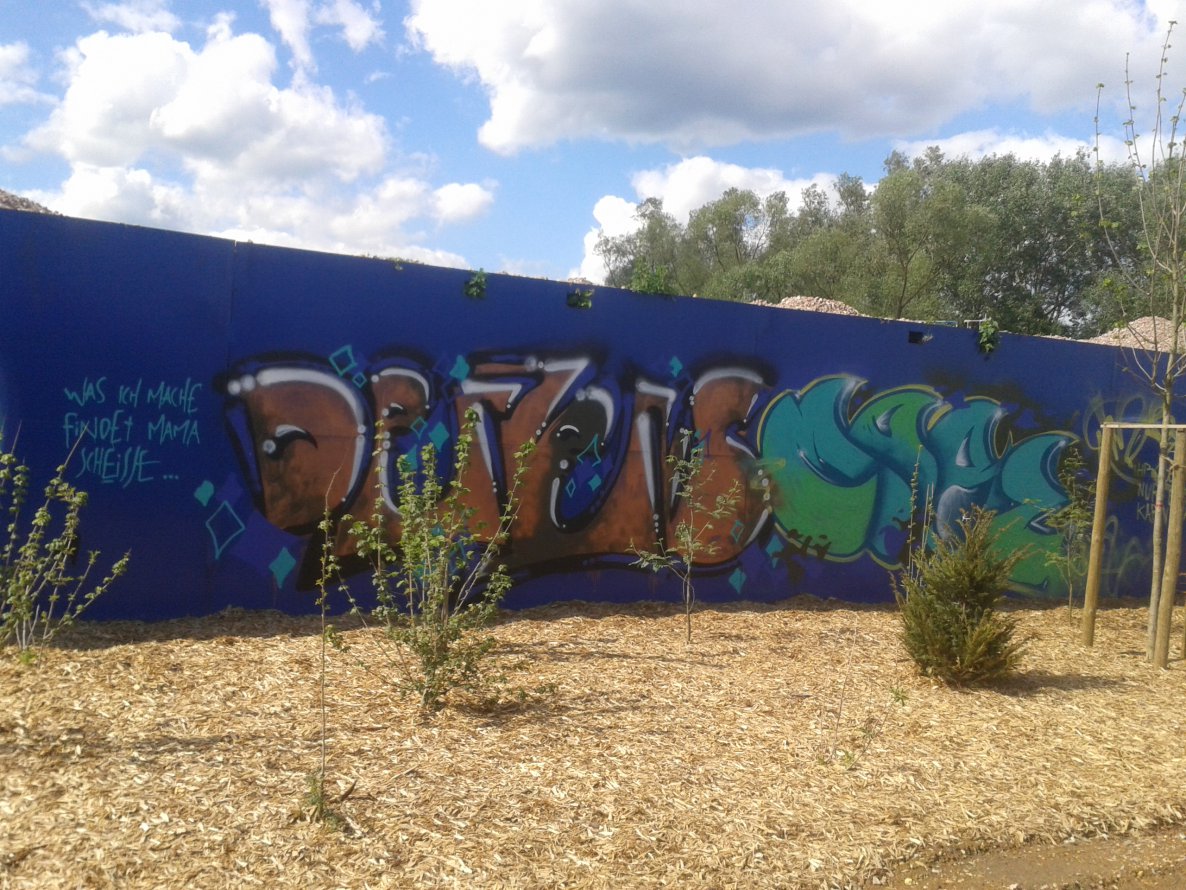 Graffiti Wall - Photo by HaCksau