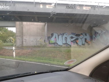 Graffiti Wall - Photo by HaCksau - Nash