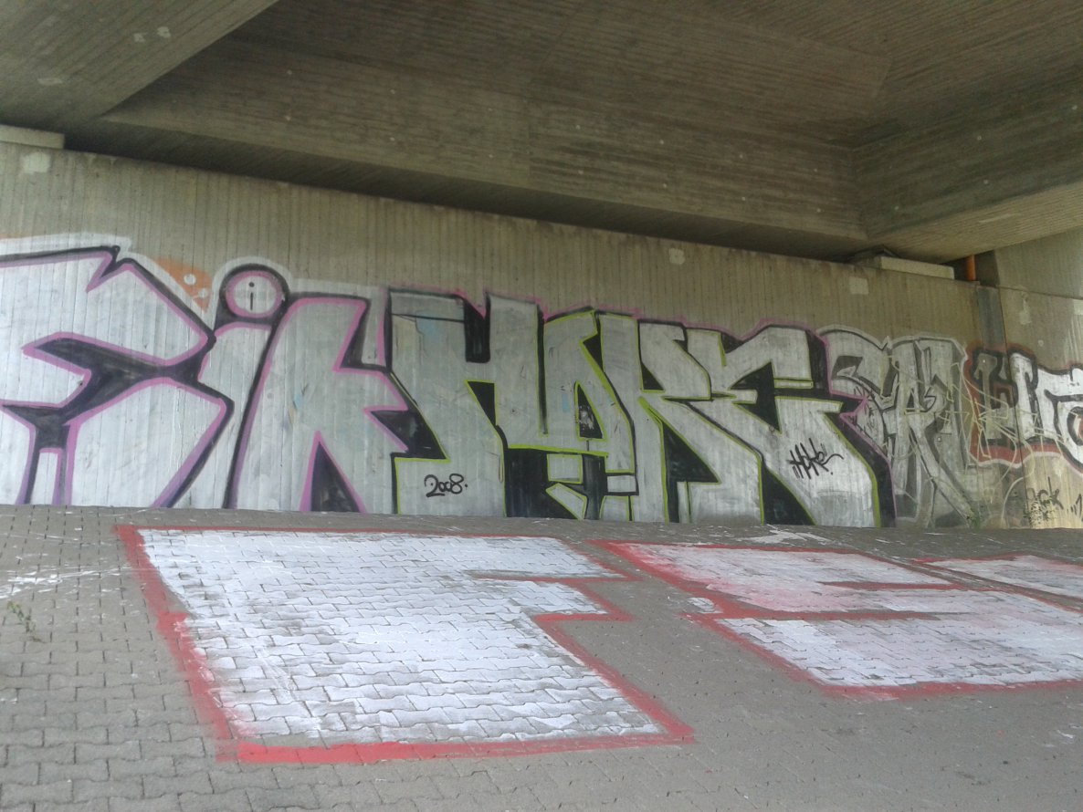 Graffiti Bombing - Photo by HaCksau