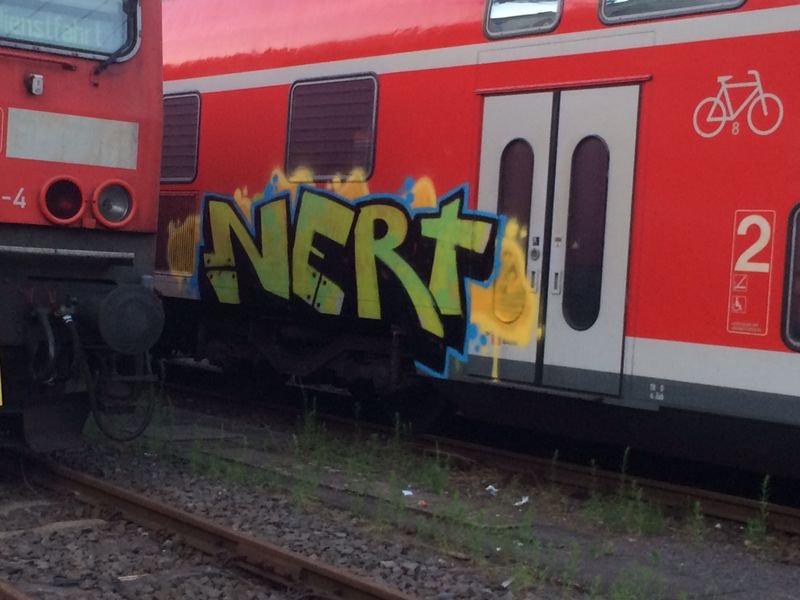 Graffiti Train - Photo by HaCksau - nert