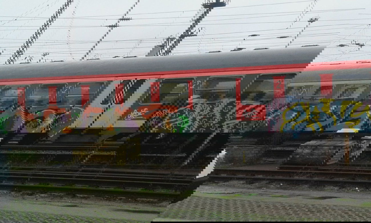 Graffiti Train - Photo by HaCksau - LF, GMS, ZAK