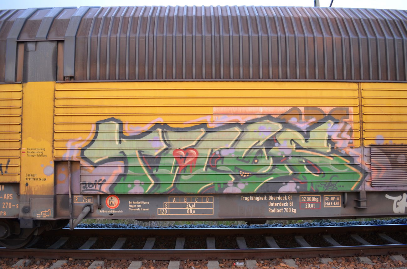 Graffiti Wall - Photo by Hall3rOT - THES (2014)