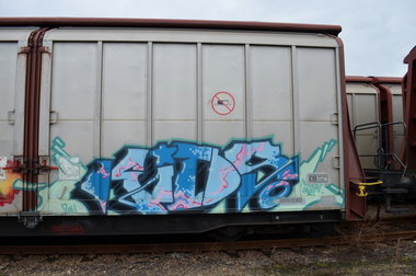 Graffiti Train - Photo by Hall3rOT - NEW, KIDS, NORBERT (2011)