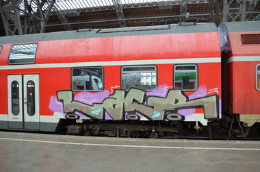 Graffiti Train - Photo by Hall3rOT - LAGR