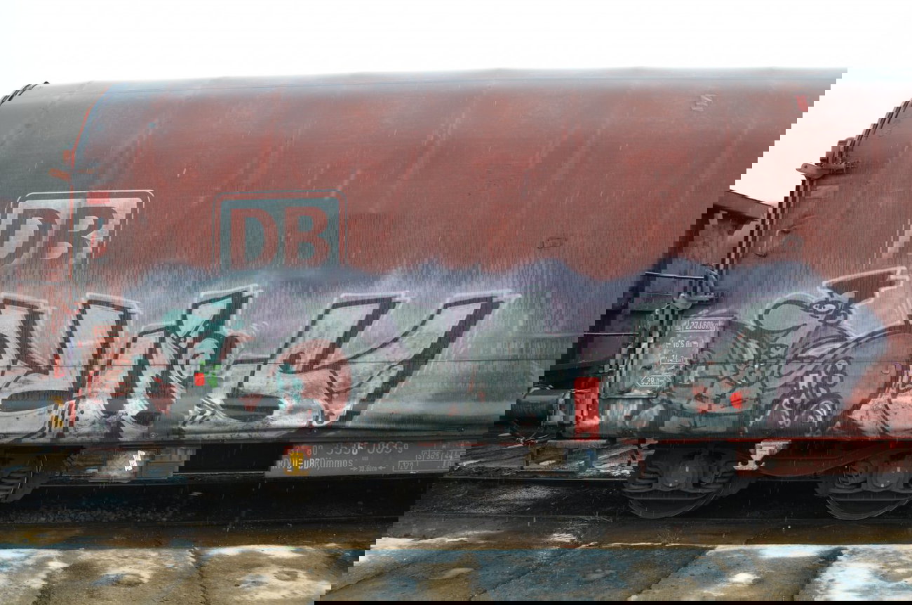 Graffiti Train - Photo by Hall3rOT - CARS