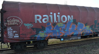 Graffiti Train - Photo by Hall3rOT - JEKS, EPSC, NETZ (2010)