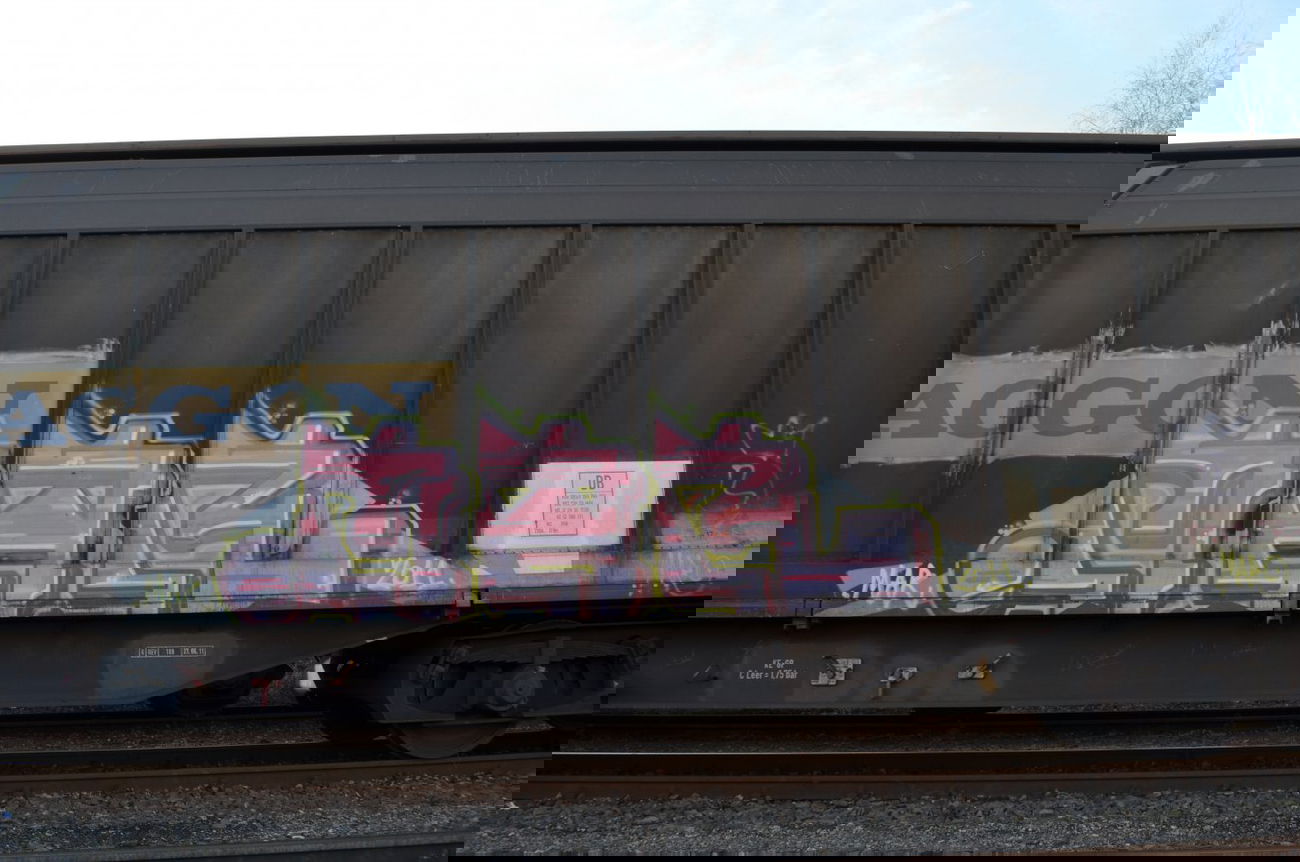 Graffiti Wall - Photo by Hall3rOT (2011)