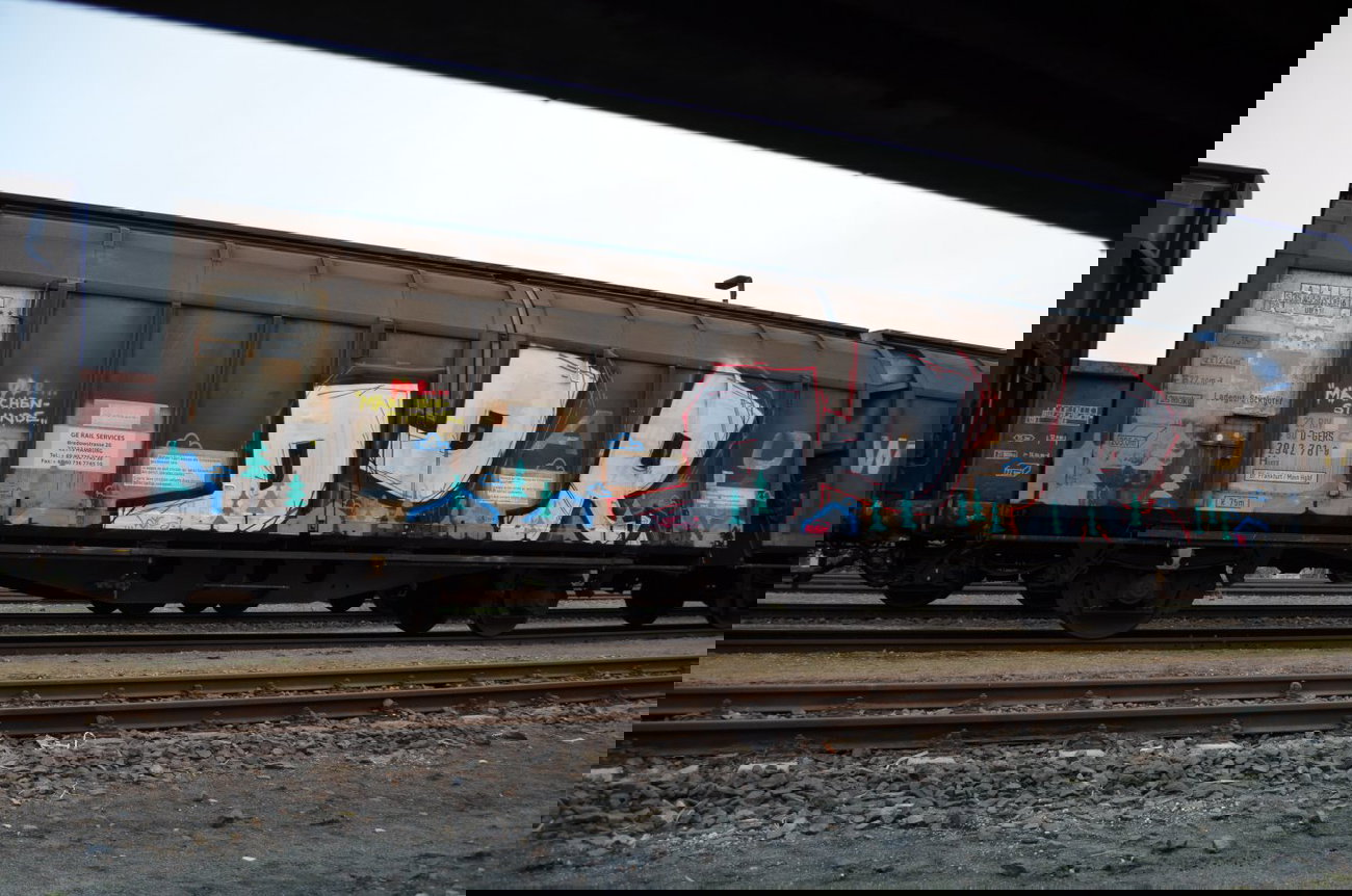 Graffiti Train - Photo by Hall3rOT - DDR, MÄRCHENSTUNDE