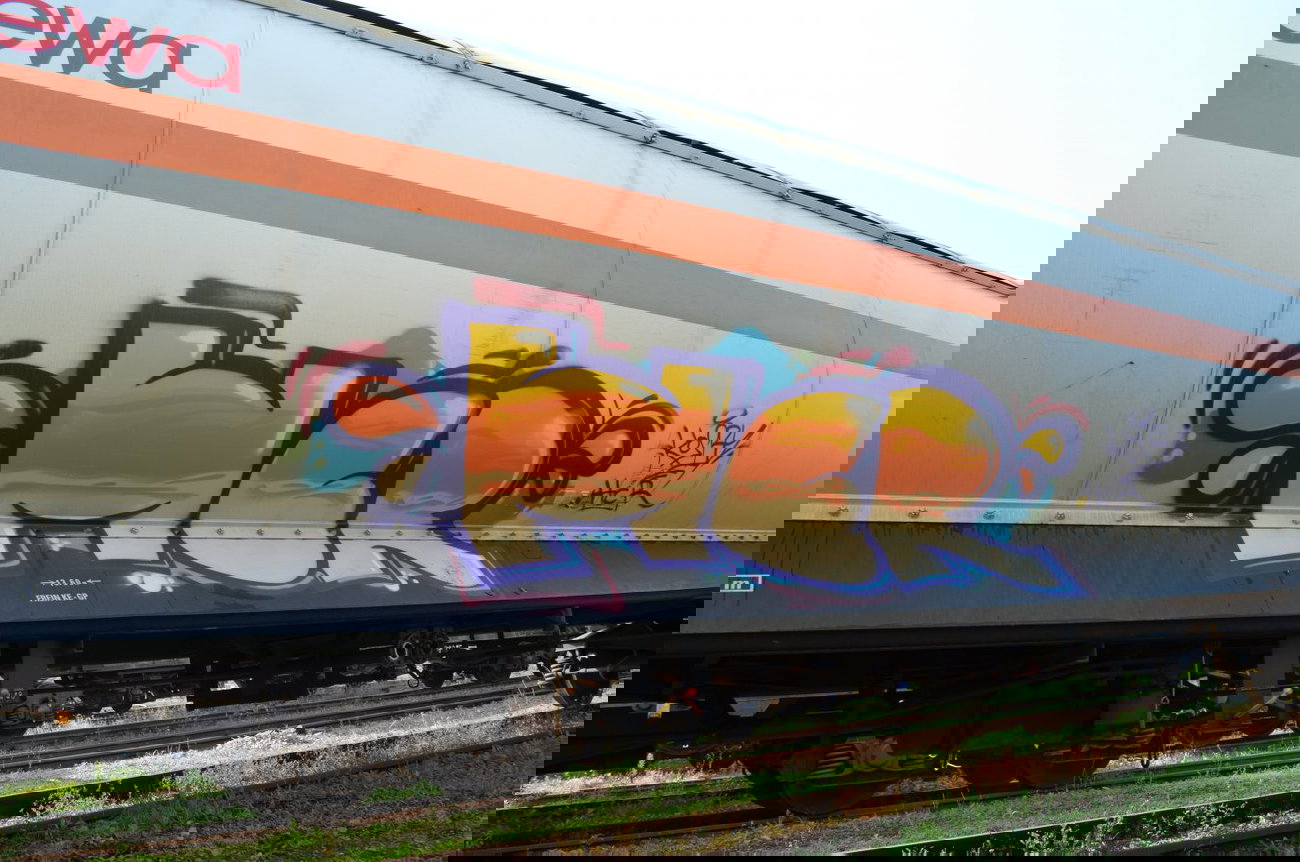Graffiti Train - Photo by Hall3rOT - HCR, KOSBY