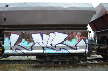 Graffiti Train - Photo by Hall3rOT - LOVE