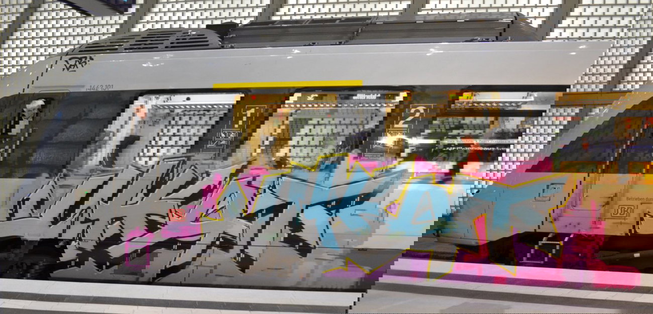 Graffiti Train - Photo by Hall3rOT - JIHAT