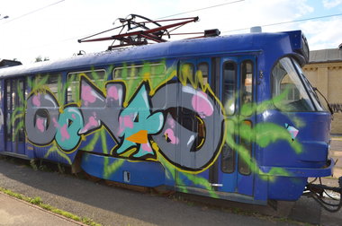 Graffiti Train - Photo by Hall3rOT - QONAQ