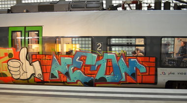 Graffiti Train - Photo by Hall3rOT - NEON (2014)