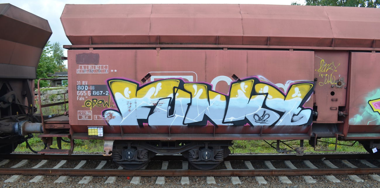 Graffiti Train - Photo by Hall3rOT - FUNKY