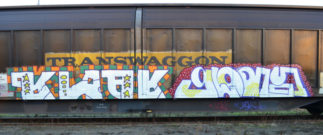 Graffiti Train - Photo by Hall3rOT - KLOAK, GLORY