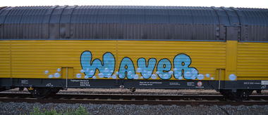 Graffiti Train - Photo by Hall3rOT - WAVER