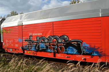 Graffiti Train - Photo by Hall3rOT - HEINS, ÜF.S, ORG (2014)