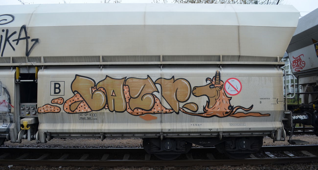 Graffiti Train - Photo by Hall3rOT