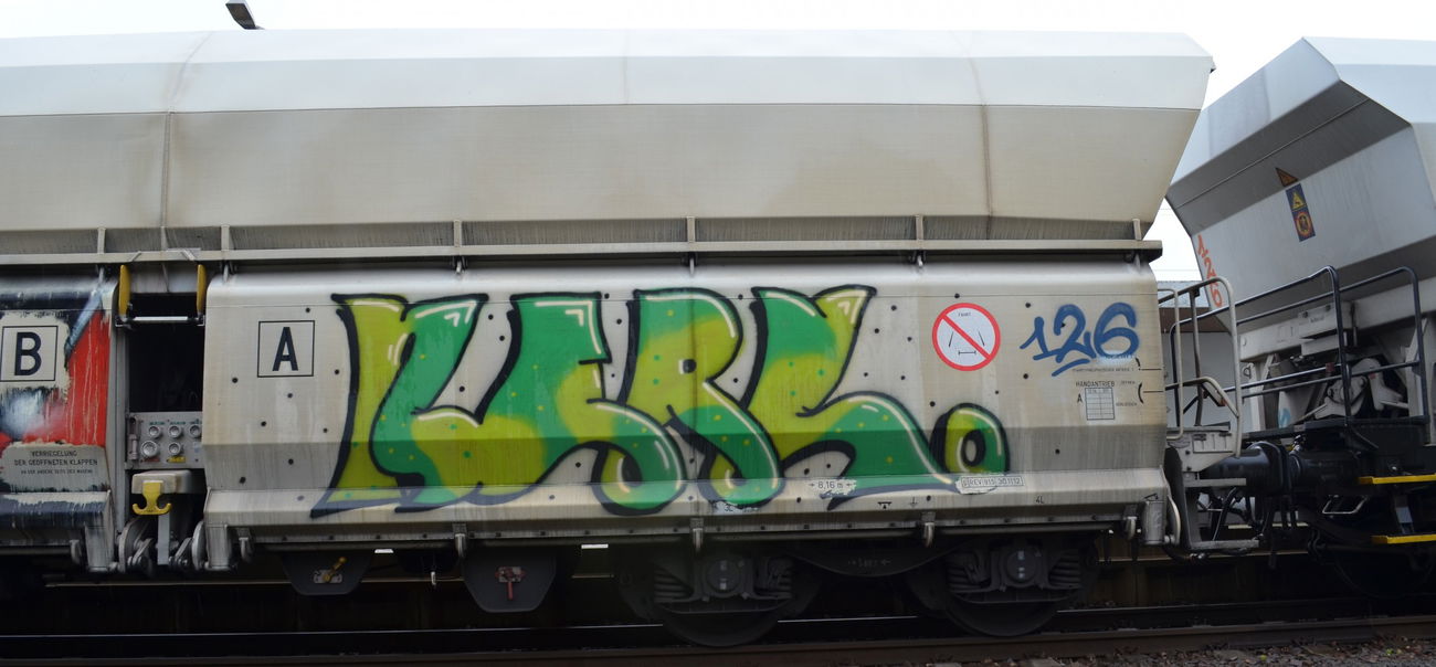 Graffiti Train - Photo by Hall3rOT