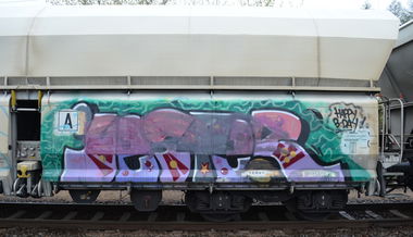 Graffiti Train - Photo by Hall3rOT - JESTER