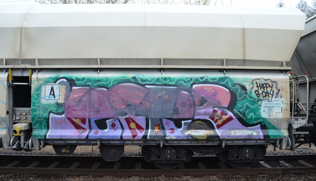 Graffiti Train - Photo by Hall3rOT - JESTER