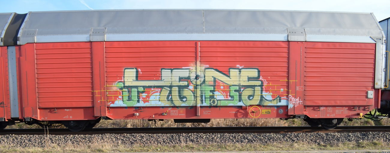 Graffiti Train - Photo by Hall3rOT - HEINS, ÜF.S (2014)