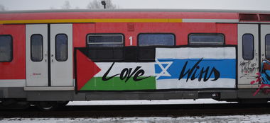 Graffiti Train - Photo by Hall3rOT