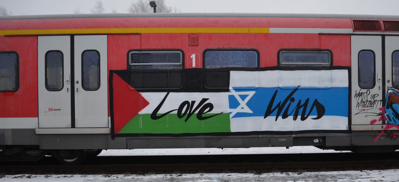 Graffiti Train - Photo by Hall3rOT