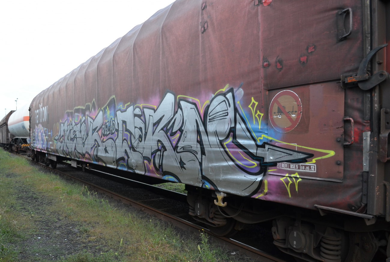 Graffiti Photo by Hall3rOT - FR8, JUSER, CARN