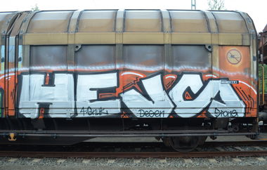 Graffiti Wall - Photo by Hall3rOT - HE?S, DEGEN, GNUK