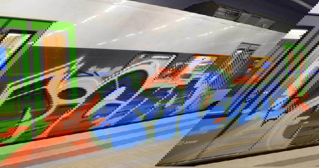 Graffiti Train - Photo by Hall3rOT - PICKO