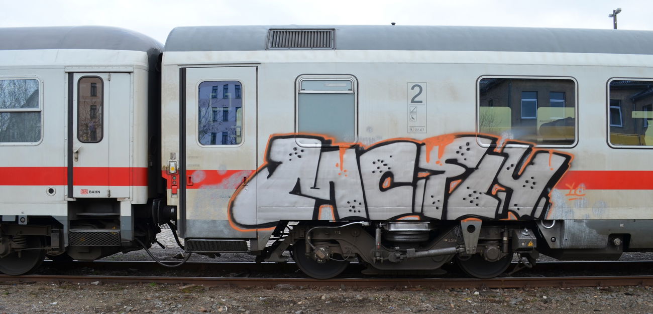 Graffiti Train - Photo by Hall3rOT - MC, FLY, YC (2016)