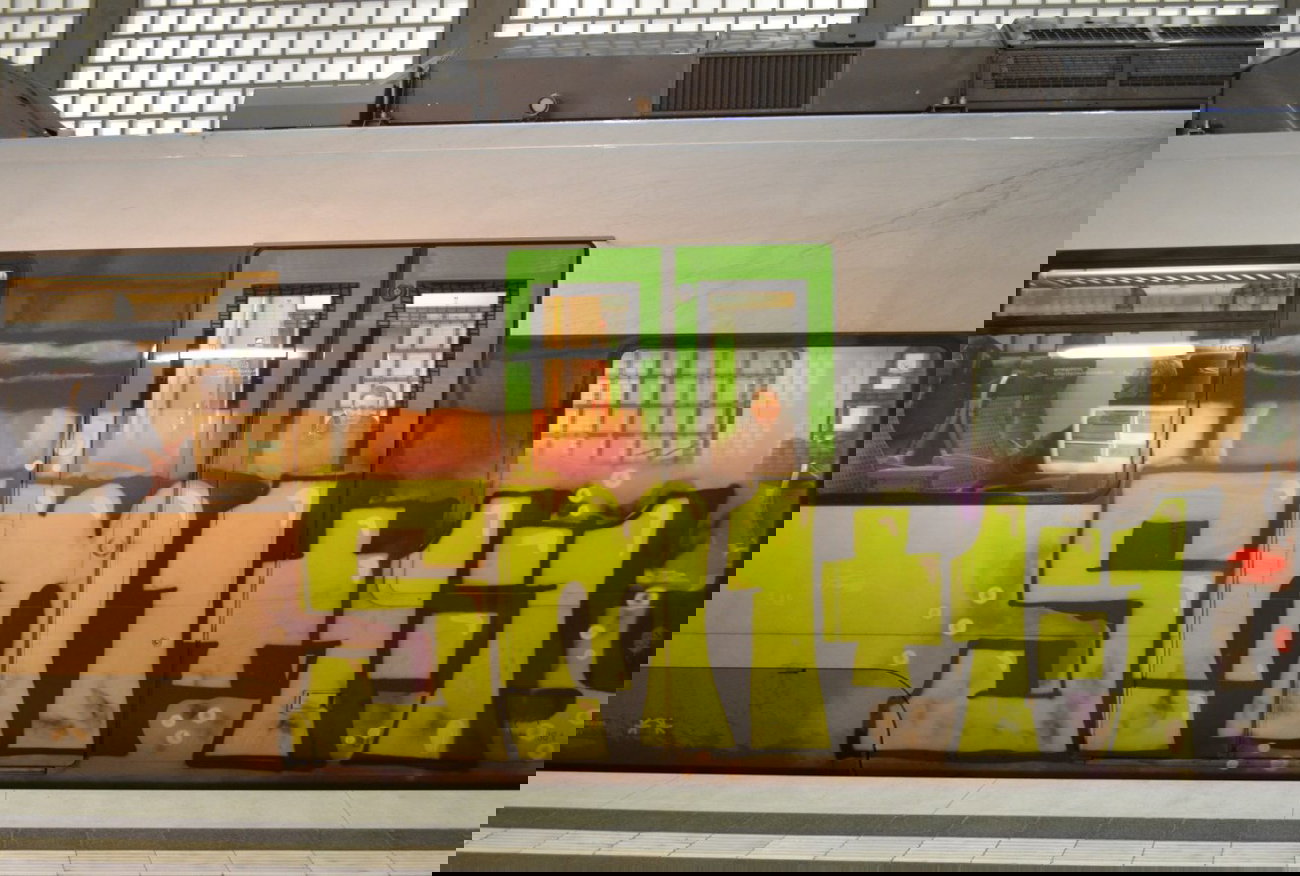 Graffiti Train - Photo by Hall3rOT - SM, 1+1=1