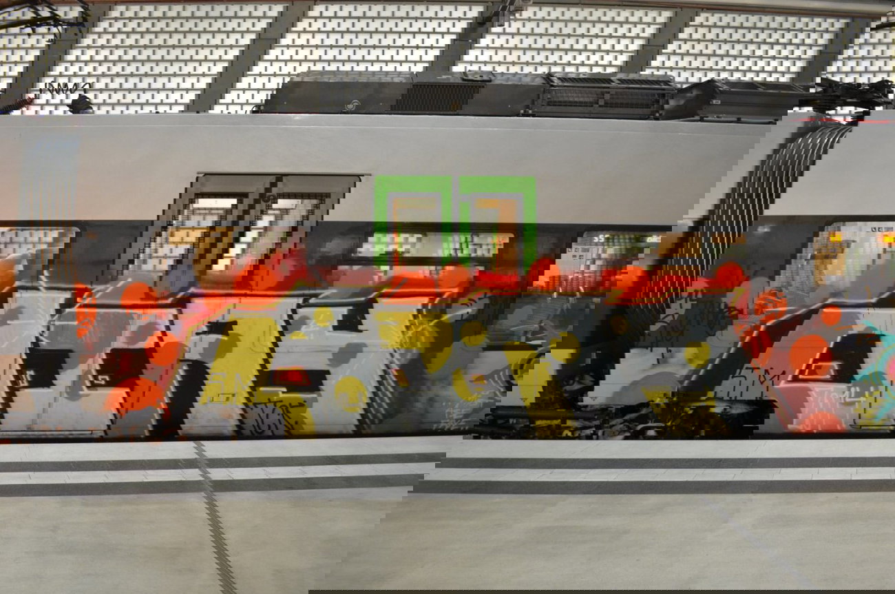 Graffiti Train - Photo by Hall3rOT - DIAY, SM