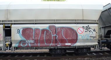 Graffiti Train - Photo by Hall3rOT - VOID