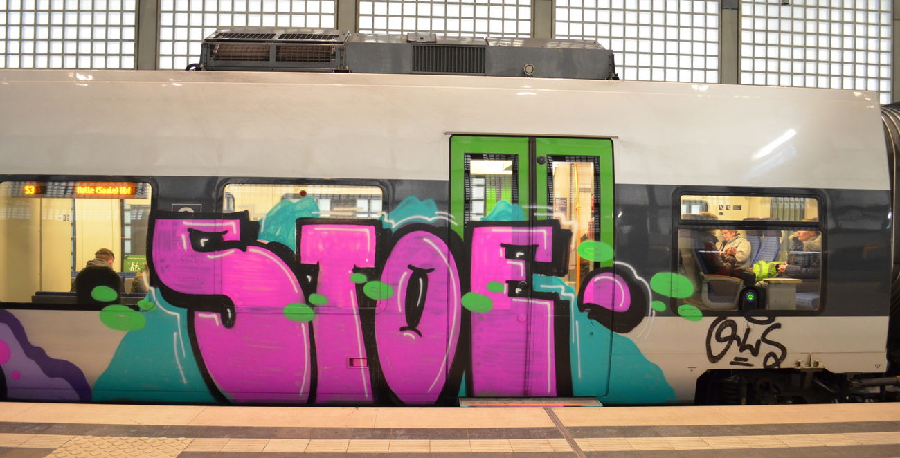Graffiti Train - Photo by Hall3rOT - STOE