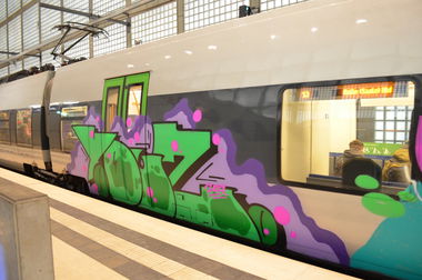 Graffiti Train - Photo by Hall3rOT - YDUZ