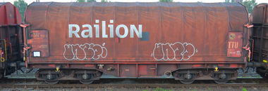 Graffiti Train - Photo by Hall3rOT - UNZE