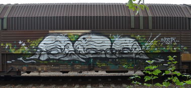 Graffiti Train - Photo by Hall3rOT - FREIGHT