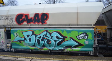 Graffiti Train - Photo by Hall3rOT - BASE, CLAP