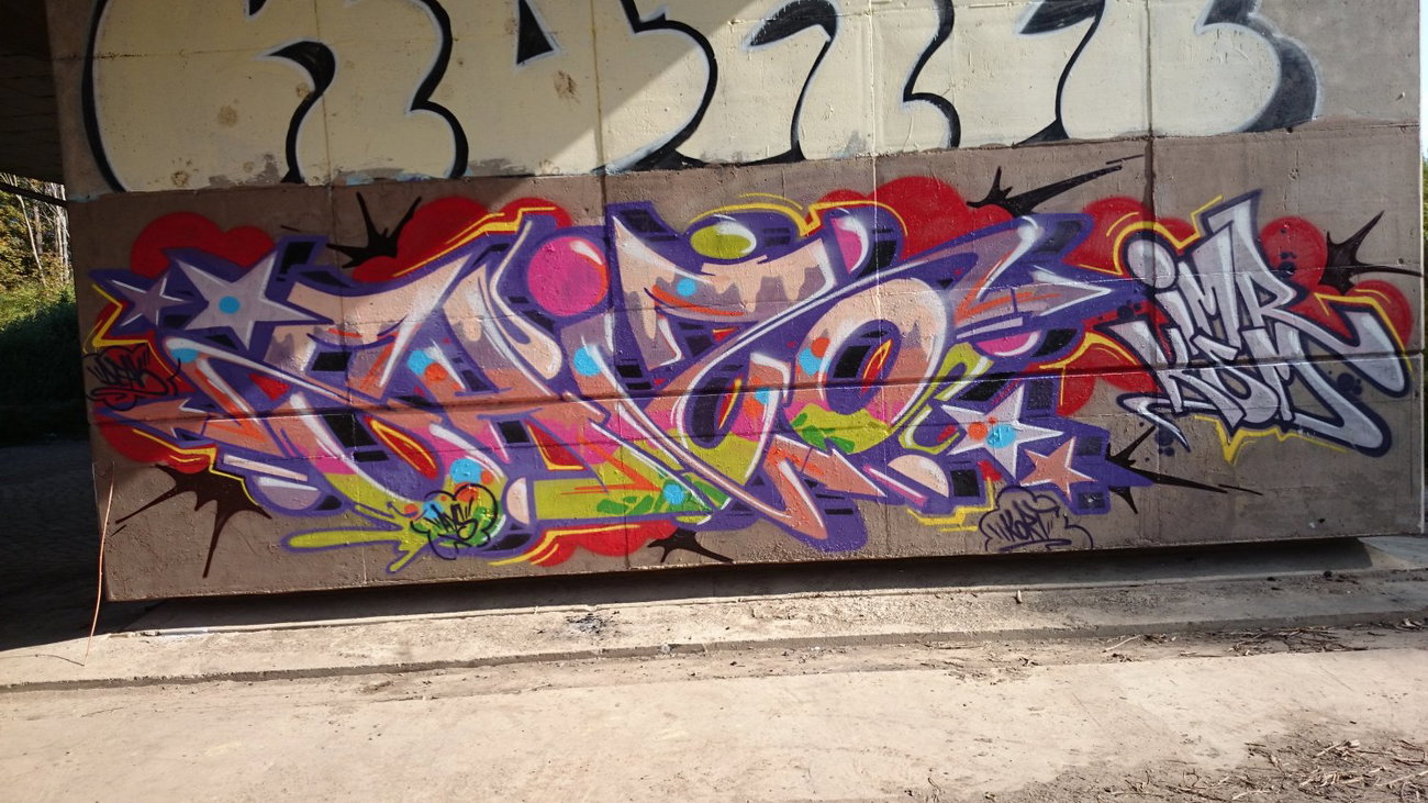 Graffiti Wall - Photo by Hallunken - shizo